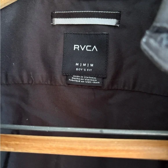 RVCA boy’s Black button down shirt medium - Picture 4 of 6